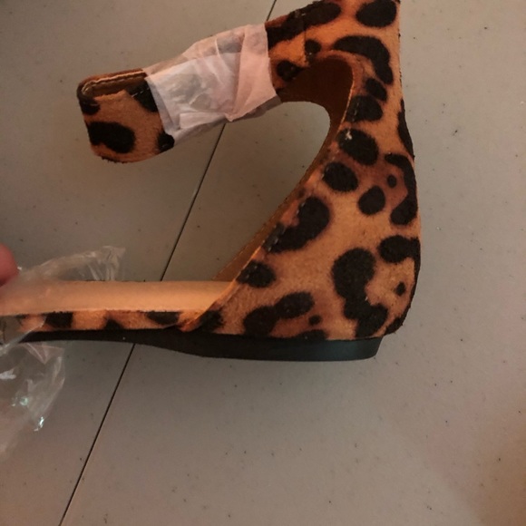 Leopard Print Flats - Picture 5 of 5